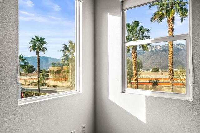 561 Skylar Lane, Palm Springs, CA 92262