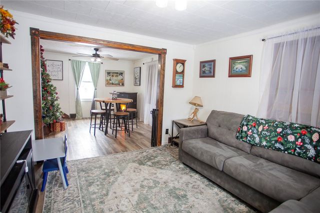 1366 Mount Pleasant Rd, Upper Tyrone Twp, PA 15666