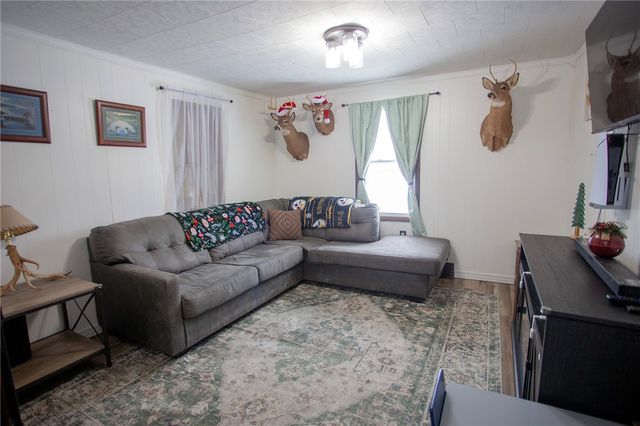 1366 Mount Pleasant Rd, Upper Tyrone Twp, PA 15666