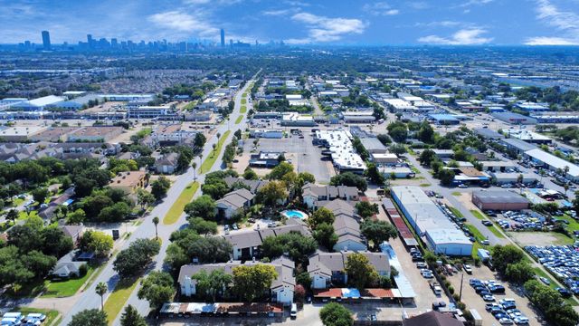9009 Richmond Avenue 107, Houston, TX 77063
