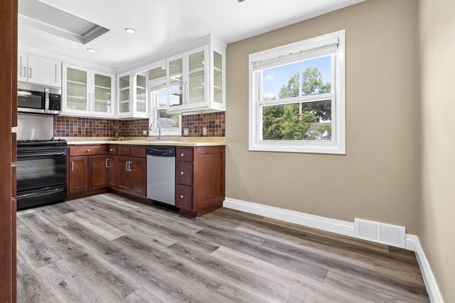 1029 LANGLADE AVENUE, Green Bay, WI 54304