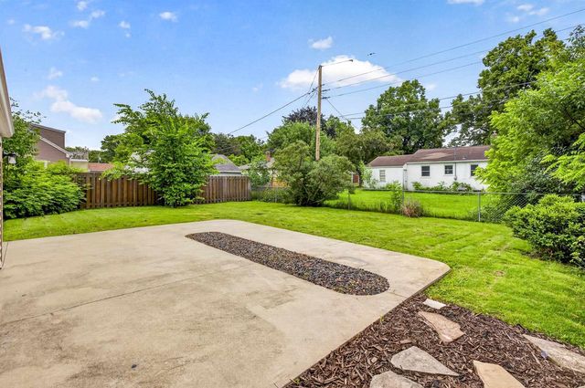 1029 LANGLADE AVENUE, Green Bay, WI 54304