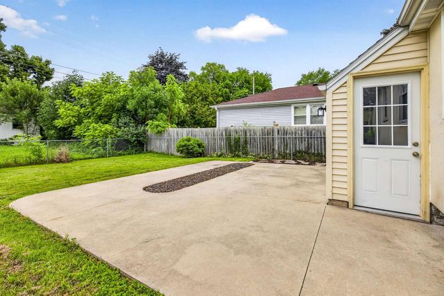 1029 LANGLADE AVENUE, Green Bay, WI 54304