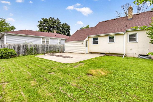 1029 LANGLADE AVENUE, Green Bay, WI 54304