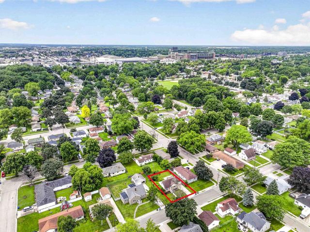 1029 LANGLADE AVENUE, Green Bay, WI 54304