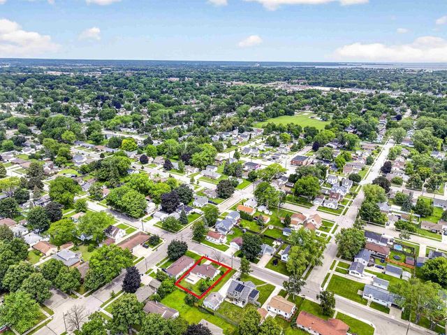 1029 LANGLADE AVENUE, Green Bay, WI 54304
