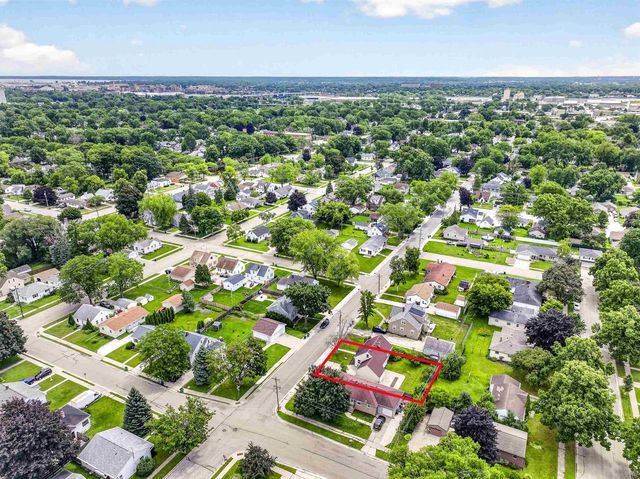 1029 LANGLADE AVENUE, Green Bay, WI 54304
