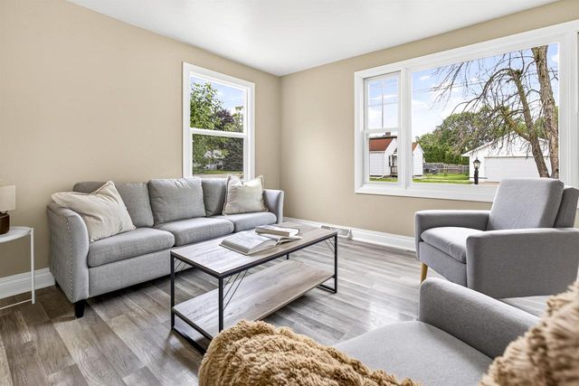 1029 LANGLADE AVENUE, Green Bay, WI 54304