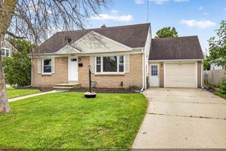 1029 LANGLADE AVENUE, Green Bay, WI 54304