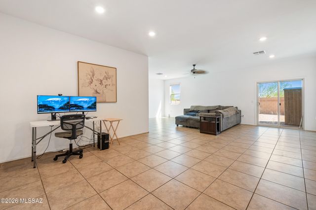 6265 S Desert Peak Drive, Tucson, AZ 85706