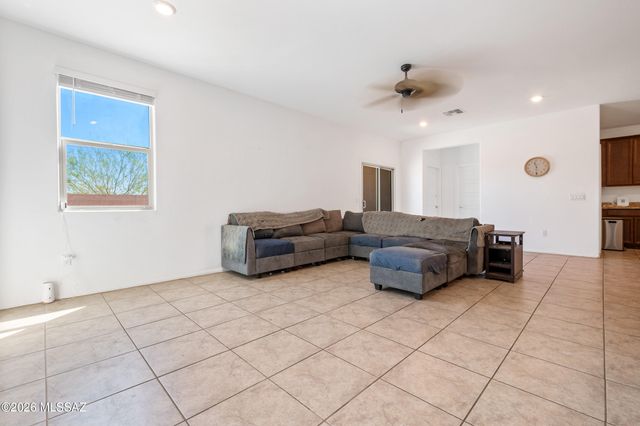 6265 S Desert Peak Drive, Tucson, AZ 85706