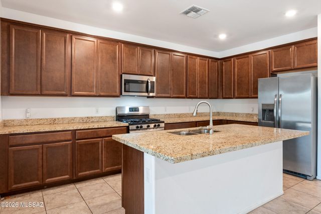 6265 S Desert Peak Drive, Tucson, AZ 85706
