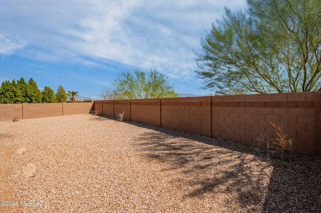6265 S Desert Peak Drive, Tucson, AZ 85706