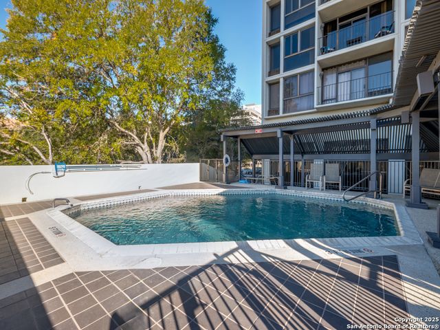 7701 Wurzbach Rd Apt 406, San Antonio, TX 78229