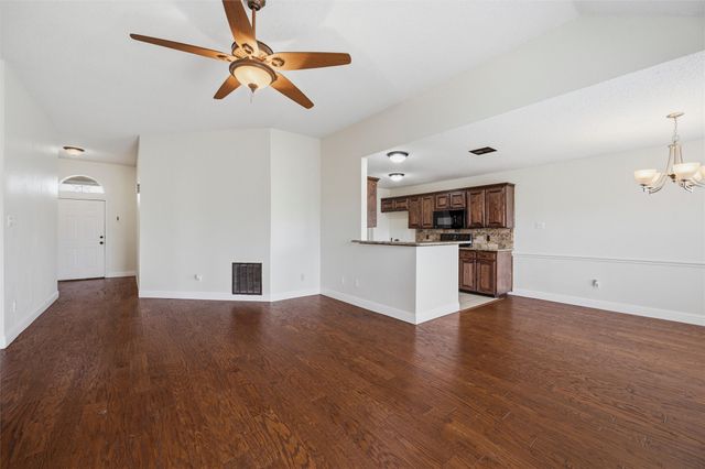 926 Meadow Circle S, Keller, TX 76248