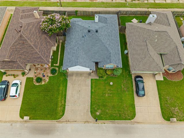 926 Meadow Circle S, Keller, TX 76248