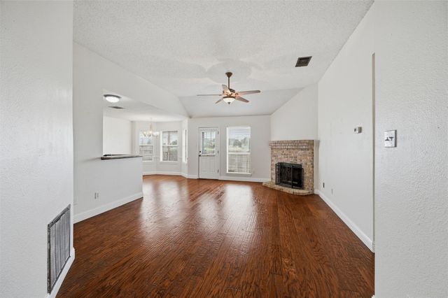 926 Meadow Circle S, Keller, TX 76248