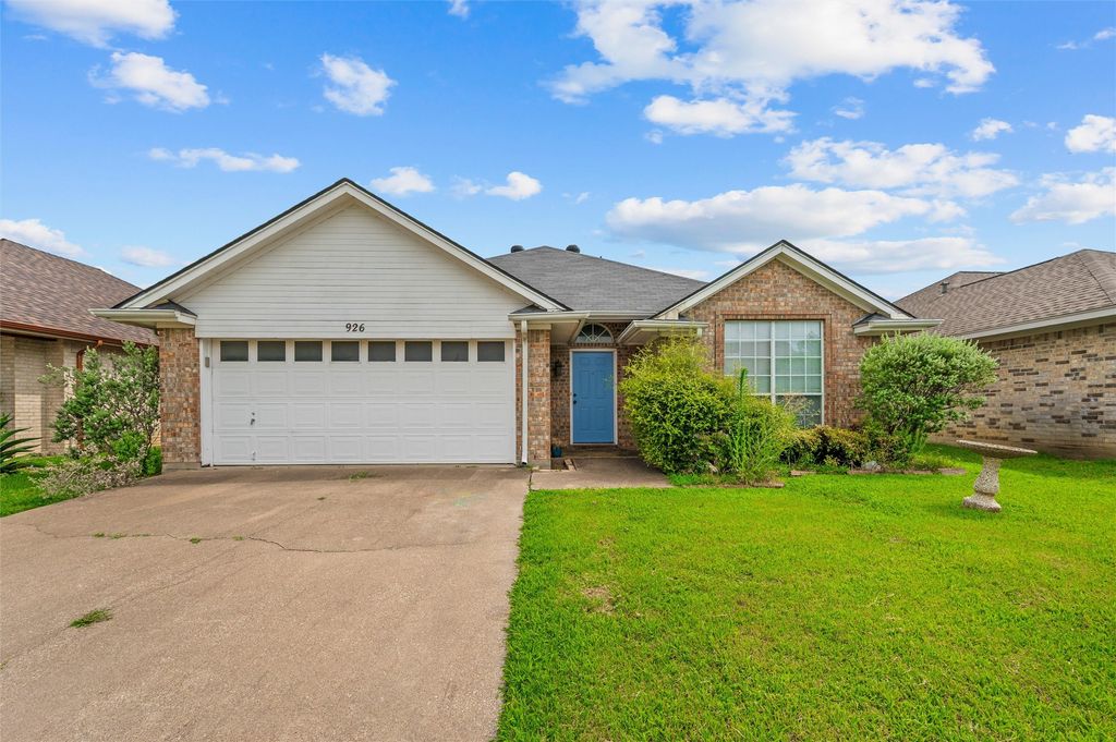 926 Meadow Circle S, Keller, TX 76248