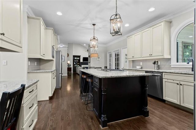 1154 Ward Creek Drive SW, Marietta, GA 30064