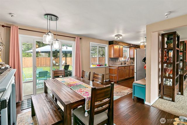 1011 9th St NE, Auburn, WA 98002