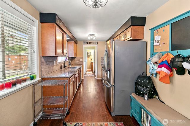 1011 9th St NE, Auburn, WA 98002