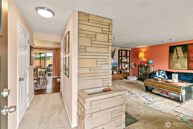 1011 9th St NE, Auburn, WA 98002