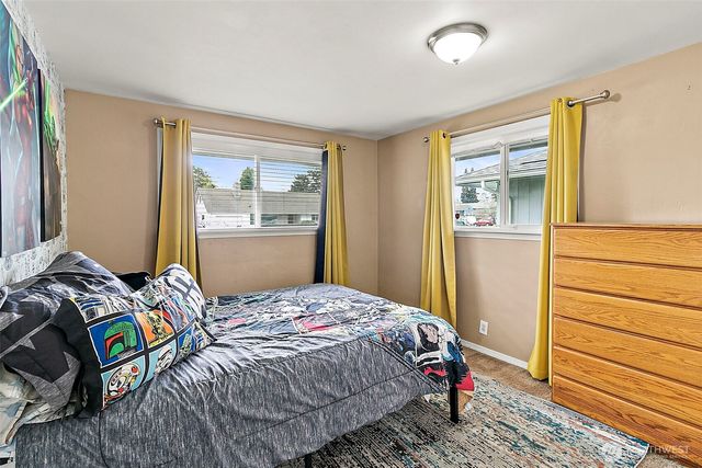 1011 9th St NE, Auburn, WA 98002