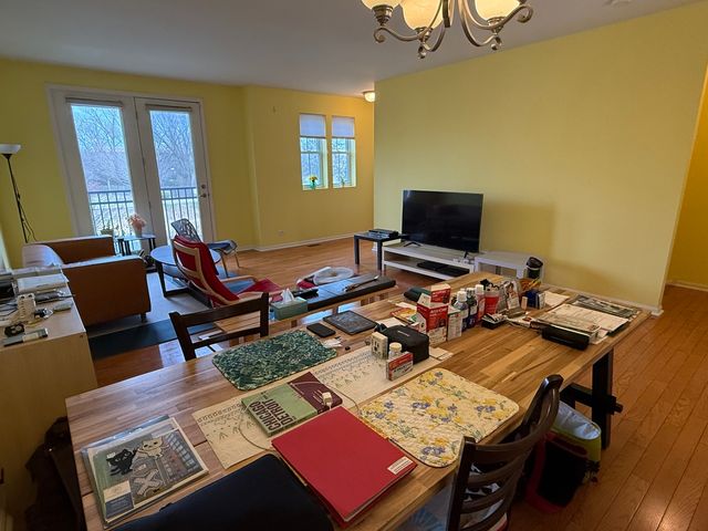 2225 S Crambourne Way, Arlington Heights, IL 60005