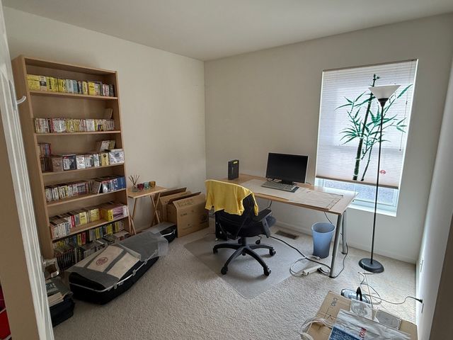 2225 S Crambourne Way, Arlington Heights, IL 60005