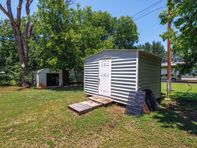 2812 1st Street, Brownwood, TX 76801