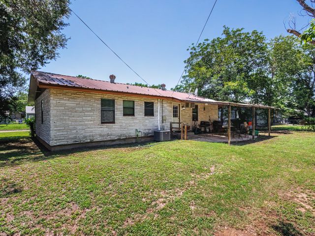 2812 1st Street, Brownwood, TX 76801