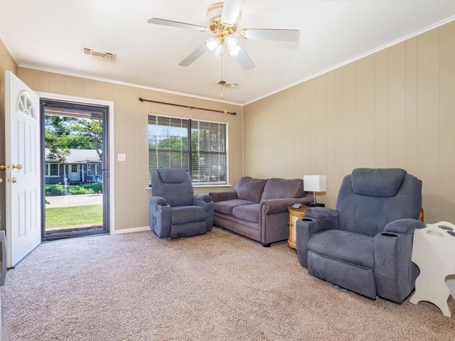 2812 1st Street, Brownwood, TX 76801