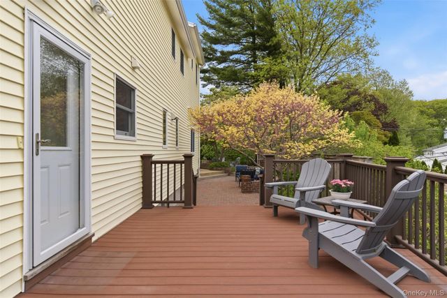 2 W Oak Hill Drive, Oyster Bay, NY 11771