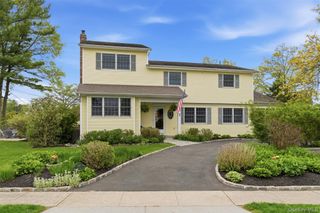 2 W Oak Hill Drive, Oyster Bay, NY 11771