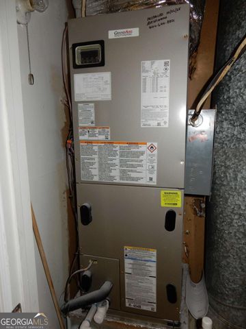 1057 Riverbend Club Drive, Atlanta, GA 30339