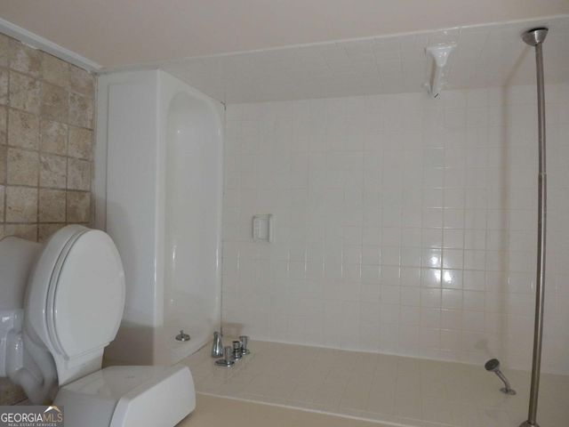 1057 Riverbend Club Drive, Atlanta, GA 30339