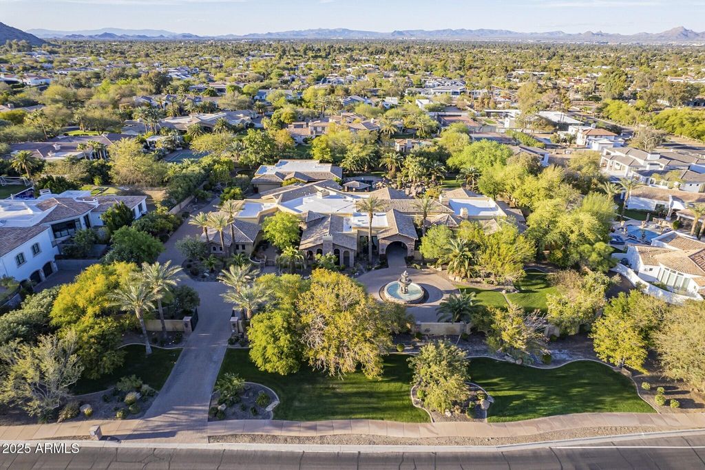 5030 E MOCKINGBIRD Lane, Paradise Valley, AZ 85253