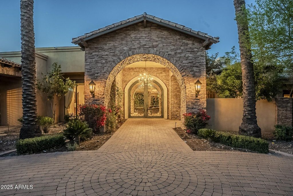5030 E MOCKINGBIRD Lane, Paradise Valley, AZ 85253 — photo 5
