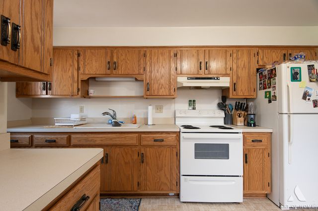 220 E 15th Street 1, Lockport, IL 60441