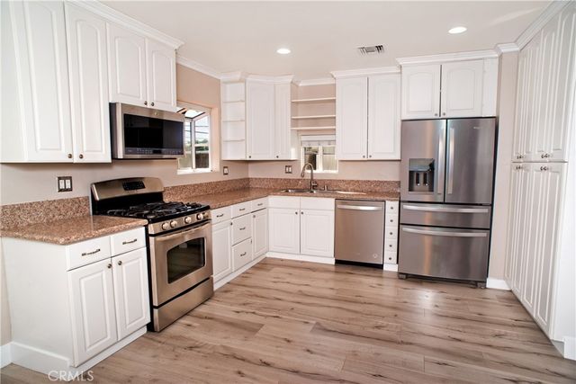 16416 Ballinger Street, North Hills, CA 91343