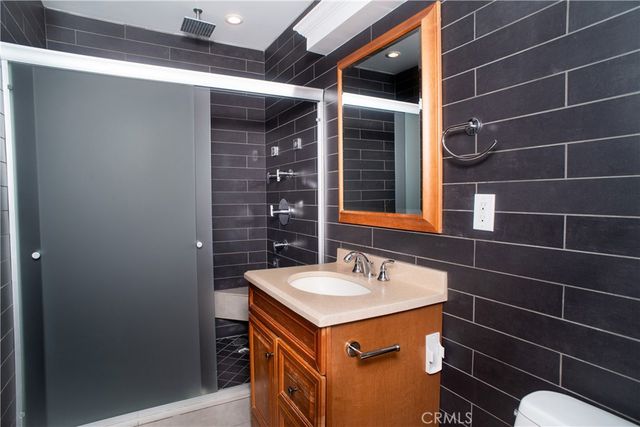 16416 Ballinger Street, North Hills, CA 91343