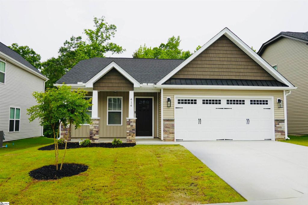 414 River Trace Loop, Simpsonville, SC 29680