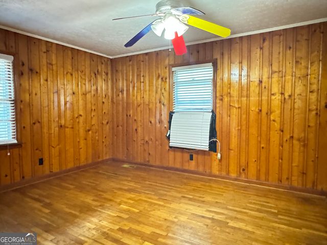 222 Pineview Drive, Lawrenceville, GA 30046