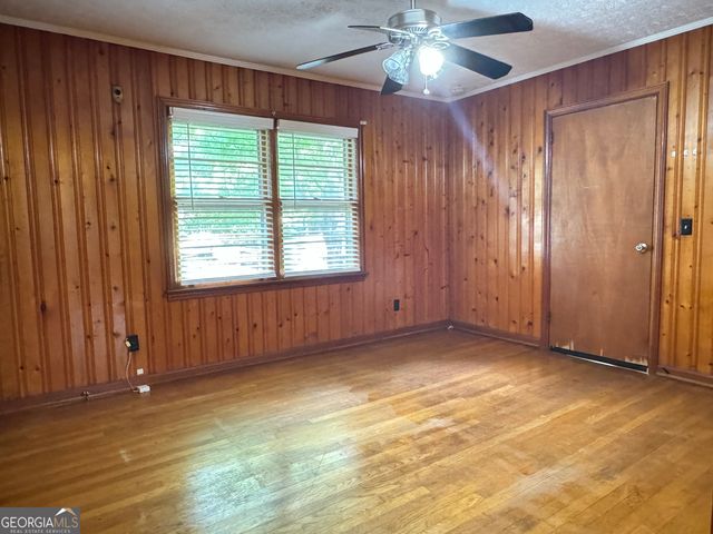 222 Pineview Drive, Lawrenceville, GA 30046