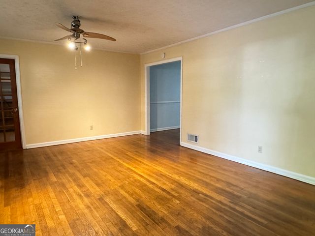 222 Pineview Drive, Lawrenceville, GA 30046