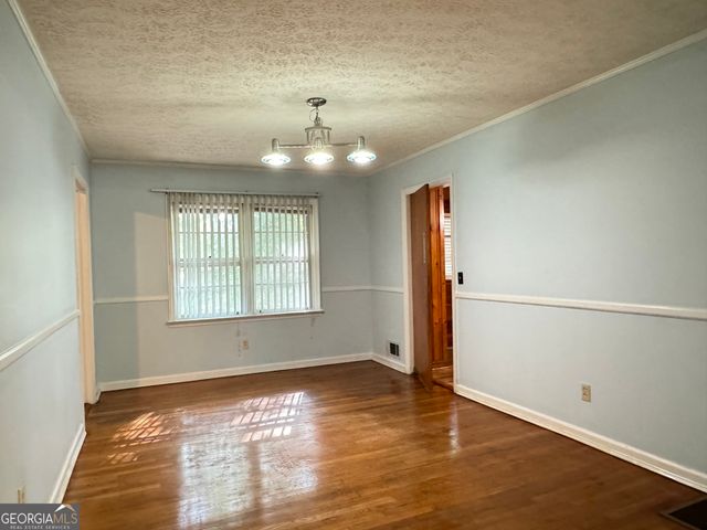 222 Pineview Drive, Lawrenceville, GA 30046