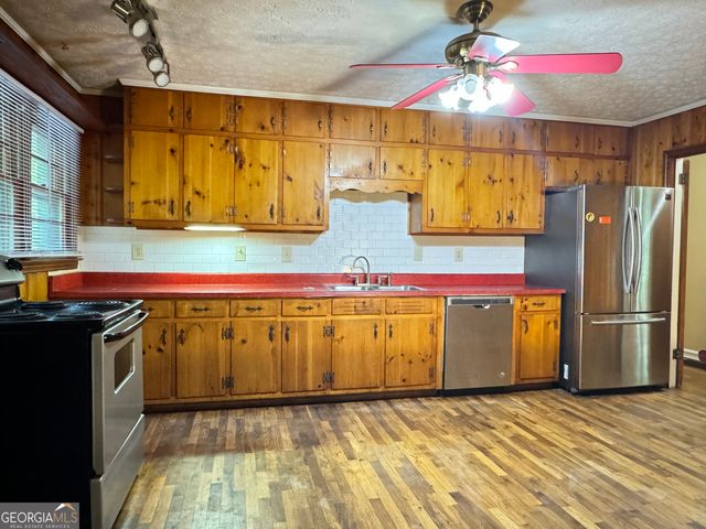 222 Pineview Drive, Lawrenceville, GA 30046
