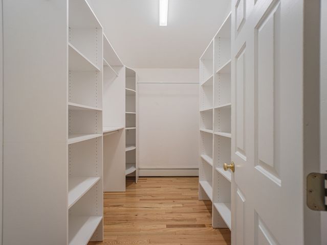 4 Flint Meadow Ln, Shrewsbury, MA 01545