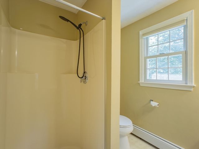4 Flint Meadow Ln, Shrewsbury, MA 01545