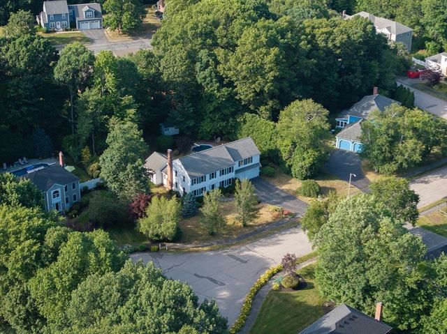 4 Flint Meadow Ln, Shrewsbury, MA 01545